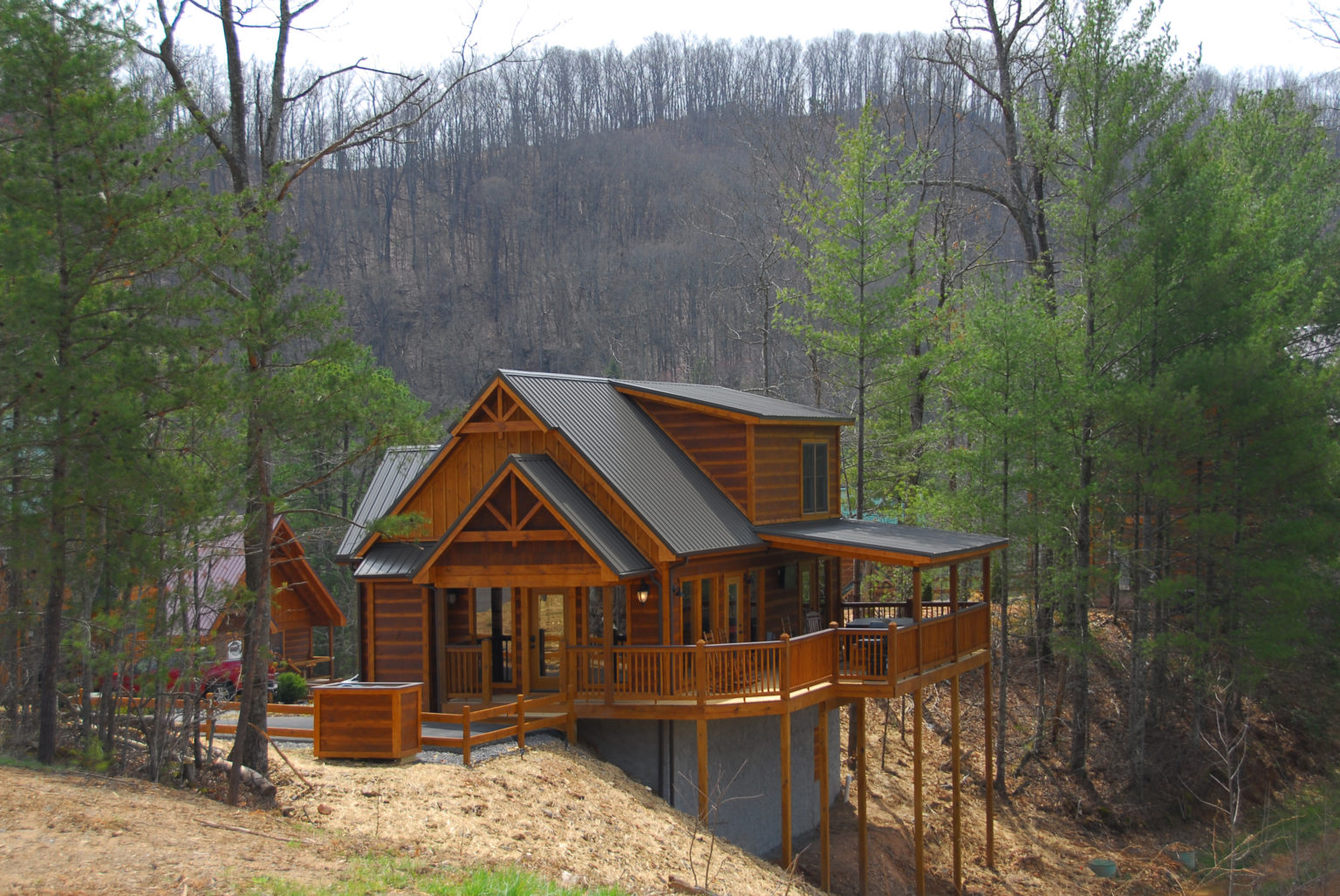 A Suite Mountain Retreat Luxury 2 Bedroom Cabin – Smoky Mountain